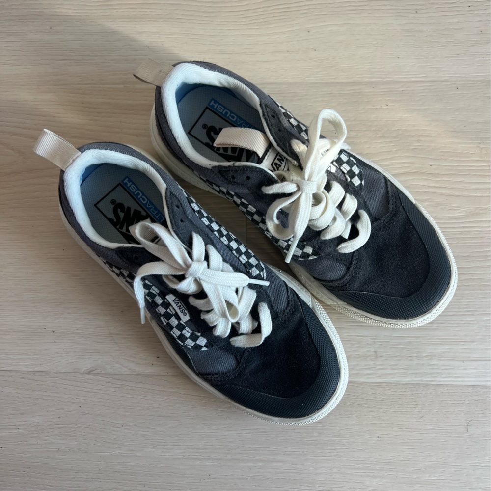 Vans ultracush women’s 5.5